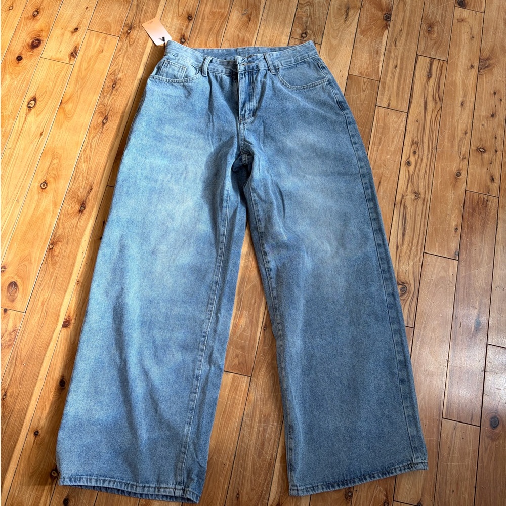 Forever 21 Light Blue Relaxed Jeans